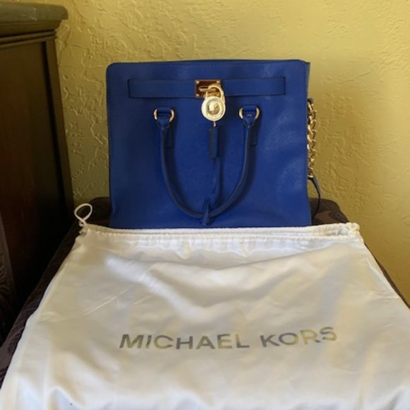 Michael Kors Handbags - Michael Kors large Tote